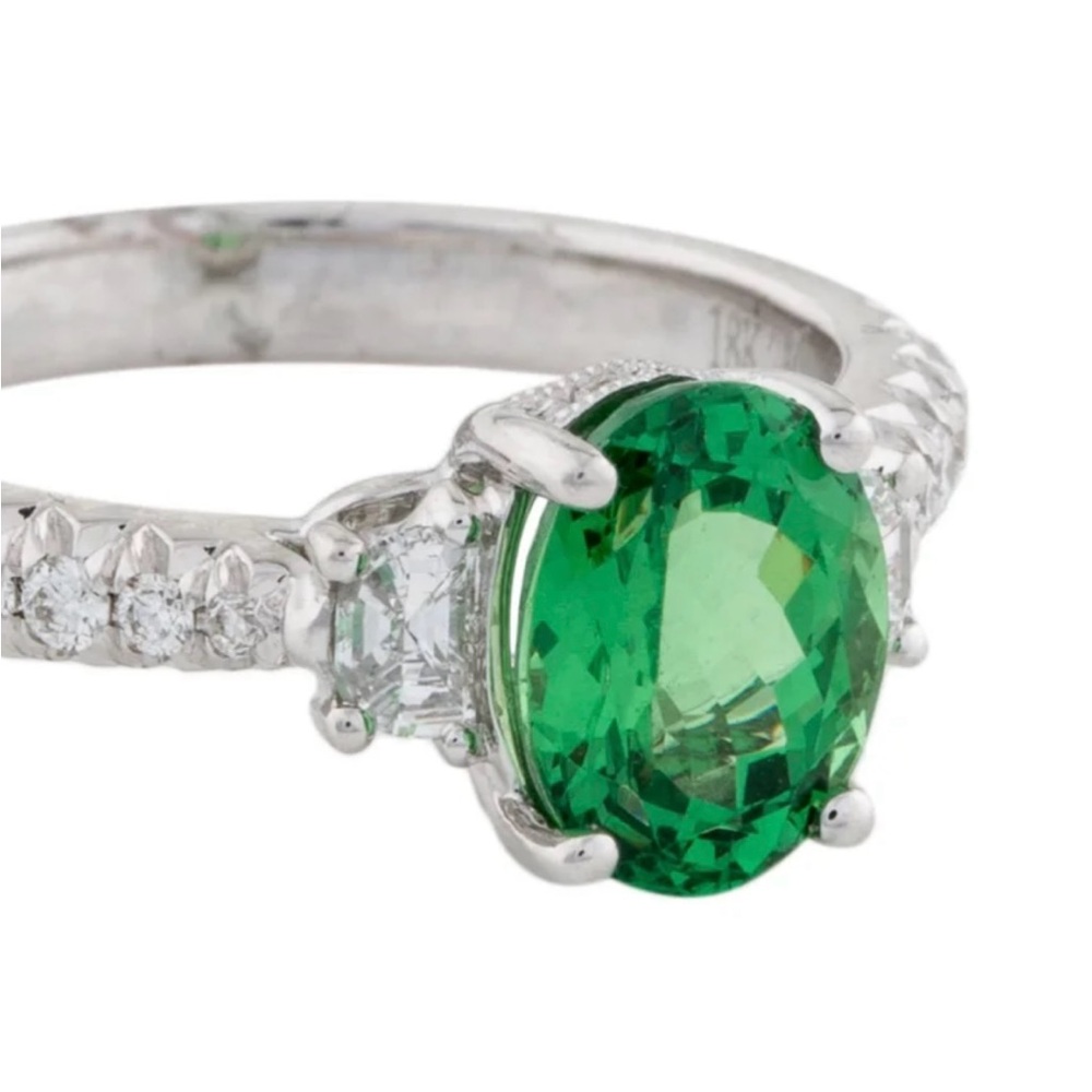Tsavorite and Diamond Cocktail Ring 18k